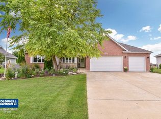 1127 Anthony Ln, Sandwich, IL 60548