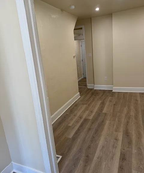2521 W Dakota St — Photo 10