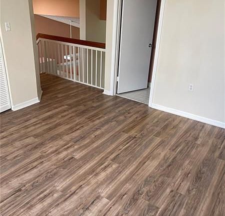 3rd image of 6202 Glenmoor Dr #6202