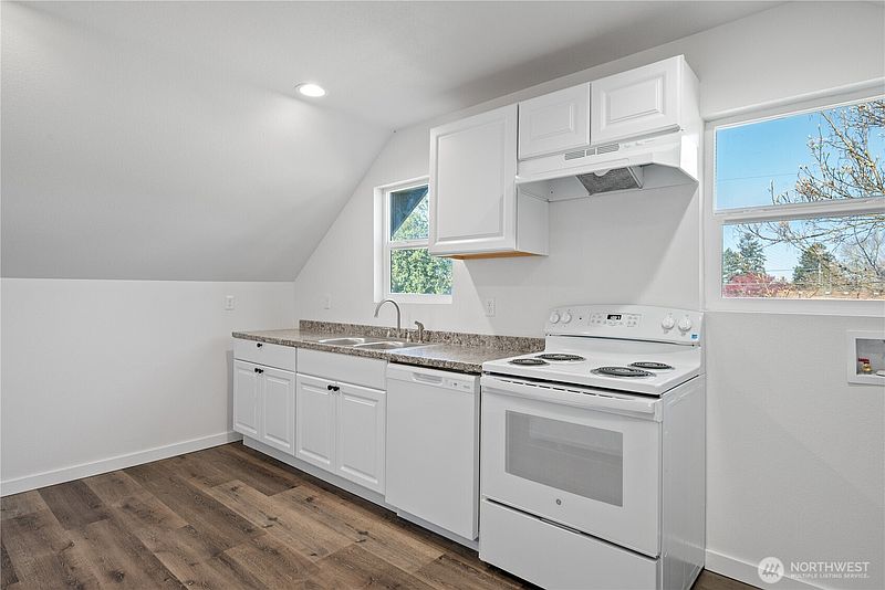 5th image of 285 20th Avenue