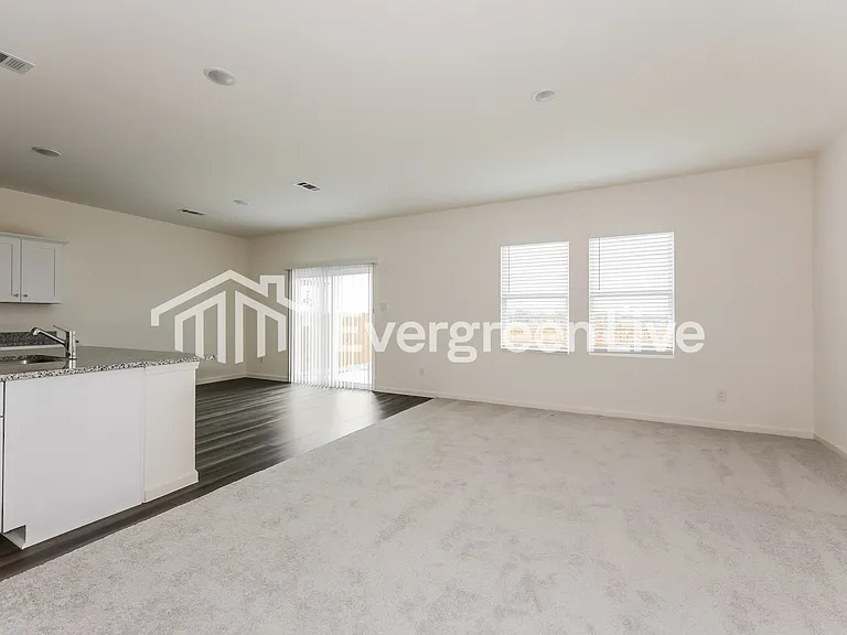 6060 Mojave Dr — Photo 3