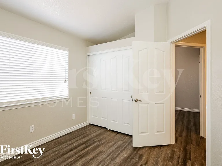 890 E Prairie Grass Dr — Photo 9