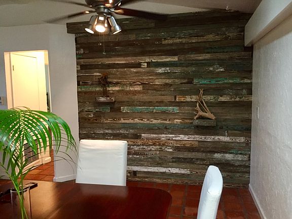 2nd image of 121 Island Cir