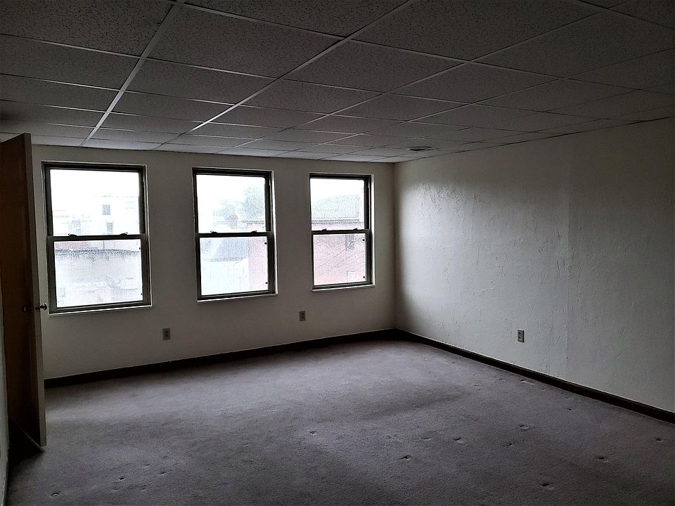 Large Bedroom