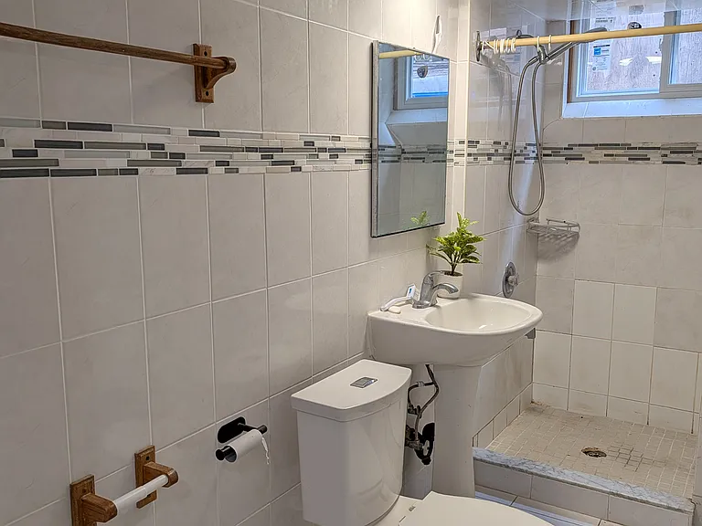 118 Mercer Rd #2 — Photo 9