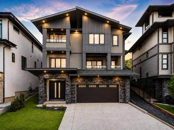 407 E Patterson Blvd SW, Calgary, AB T3H 3N6