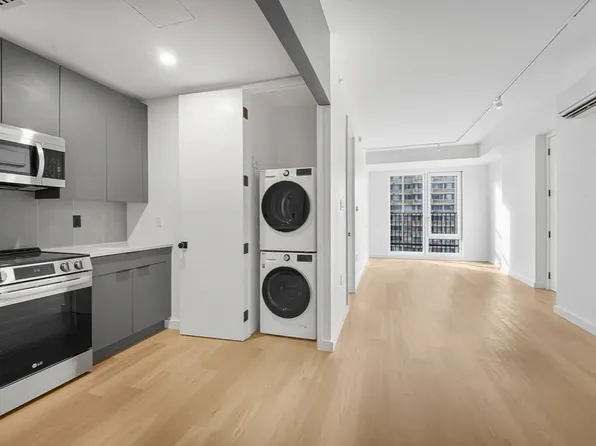 931 Carroll Street image 1 of 39