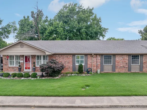 5612 S Newport Ave #5612, Tulsa, OK 74105