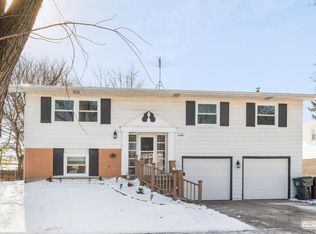 706 W Fitzhenry Ct, Glenwood, IL