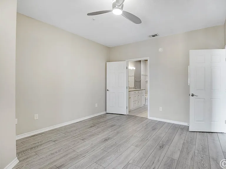 4311 Bayside Village Dr — Photo 15