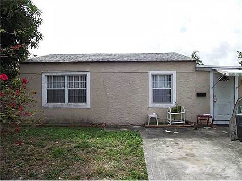 2nd image of 2406 Dewey St