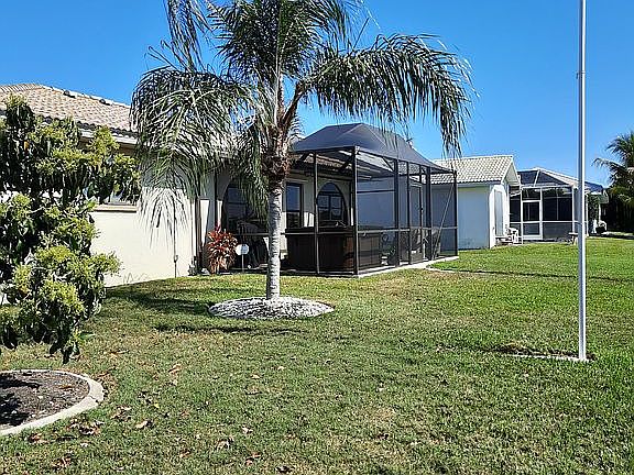 4th image of 583 Macedonia Dr
