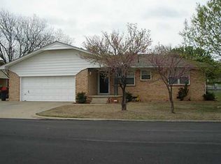 1706 N Sherry Ln, Prague, OK 74864
