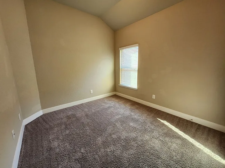 1221 Old FM 306 — Photo 12