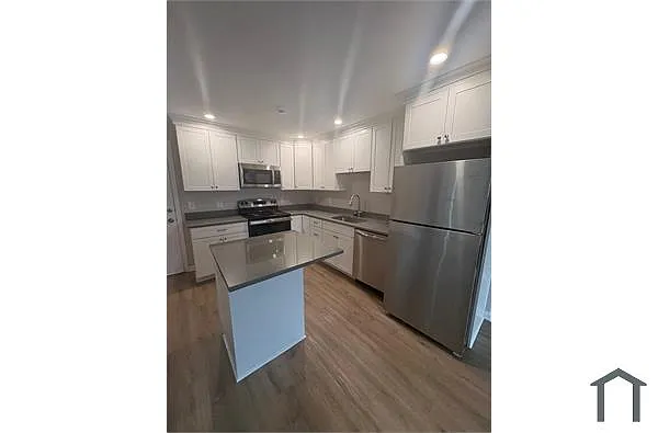 Building Photo - 509 Chatham St #U-C