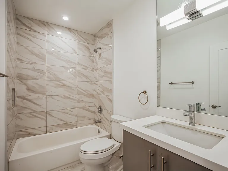 671 S Riverside Drive — Photo 18