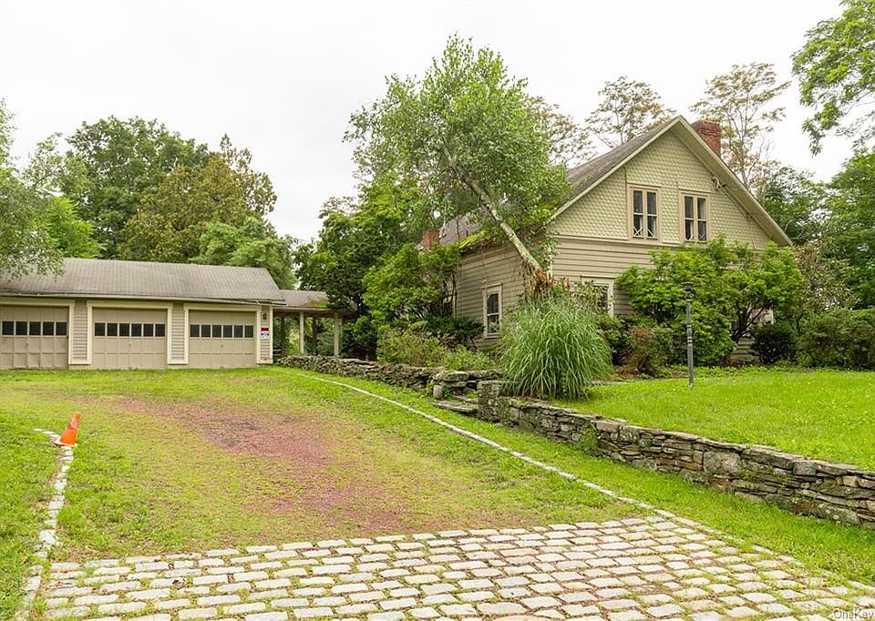 38 Sleight Plass Road, Poughkeepsie, NY 12603 Zillow