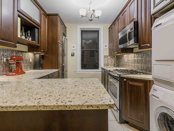 5th image of 126 E 12th St APT 4D