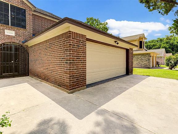 3rd image of 11351 Walnut Meadow Dr