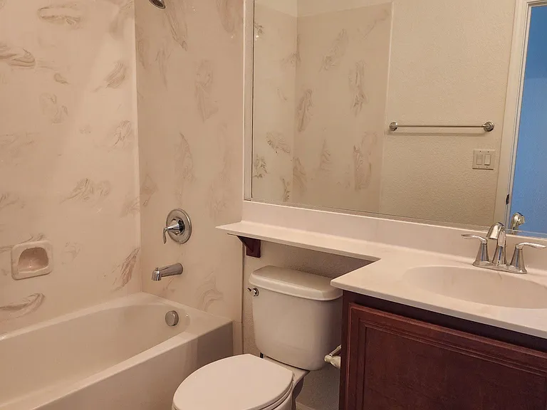 1086 Silver Coyote Dr — Photo 16