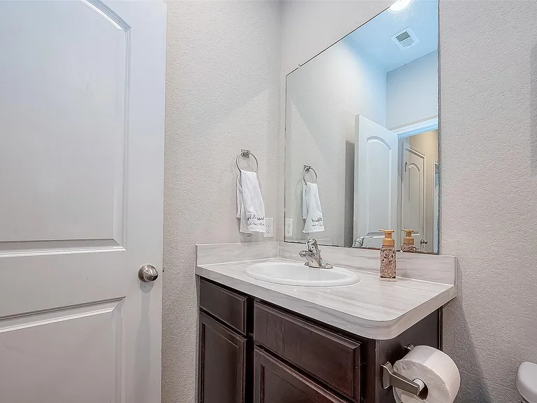 21311 Orono Heights Trl — Photo 20