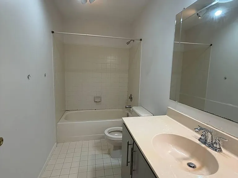 7 Stuart Dr #3 — Photo 27