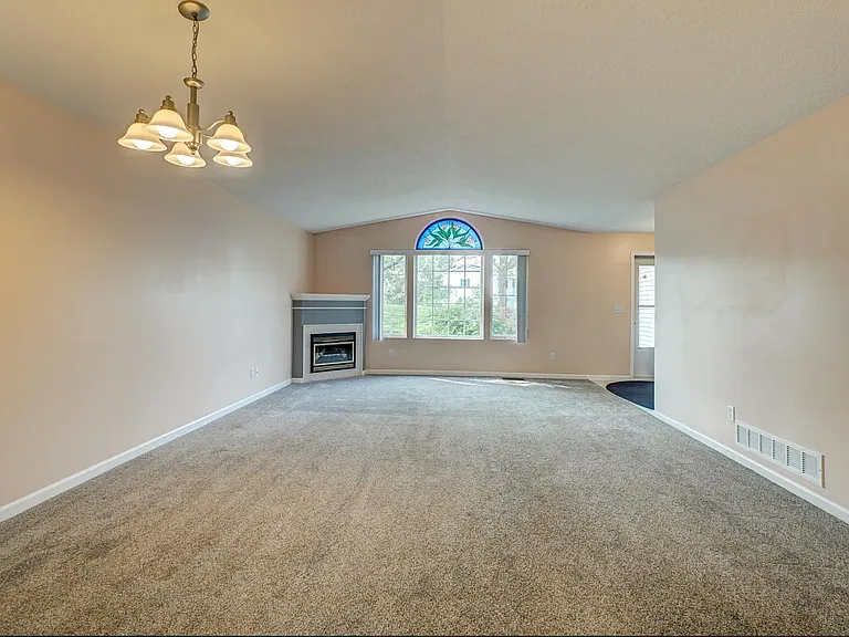 1300 Carriage Dr #A — Photo 21