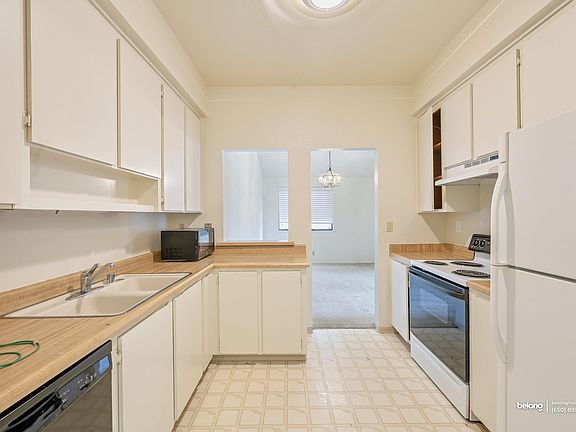 4th image of 4685 Albany Cir APT 141