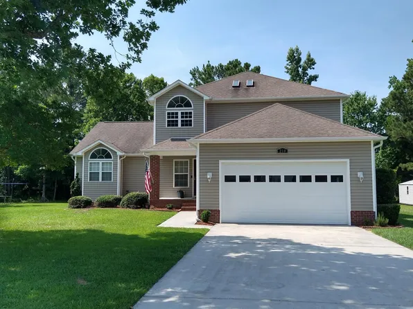 210 Riverbend Rd, Jacksonville, NC 28540