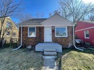 17924 Mackay St, Hamtramck, MI 48212