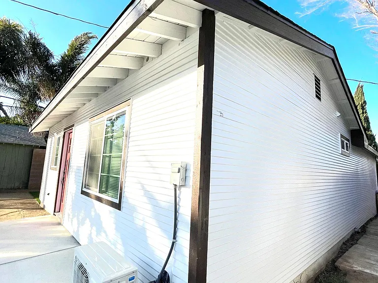 3748 Elmwood Ct — Photo 3