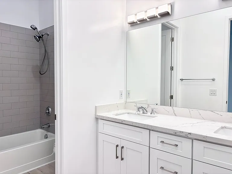 4020 N 12th St #4 — Photo 39