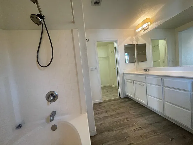 21 Anjou Cir — Photo 19