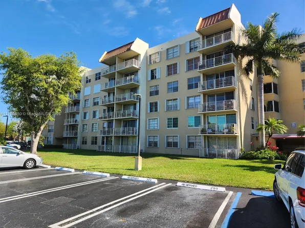 13120 SW 92nd Ave #B-106, Miami, FL 33176
