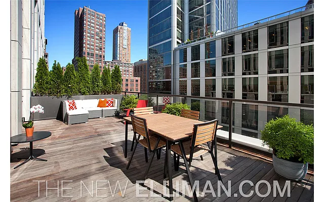Sold by Douglas Elliman | media 14