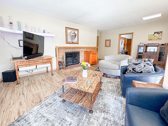 2nd image of 512 Spruce St