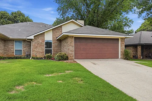 4203 Spring Meadow Ln Photo 1 4203 Spring Meadow Ln Photo 1