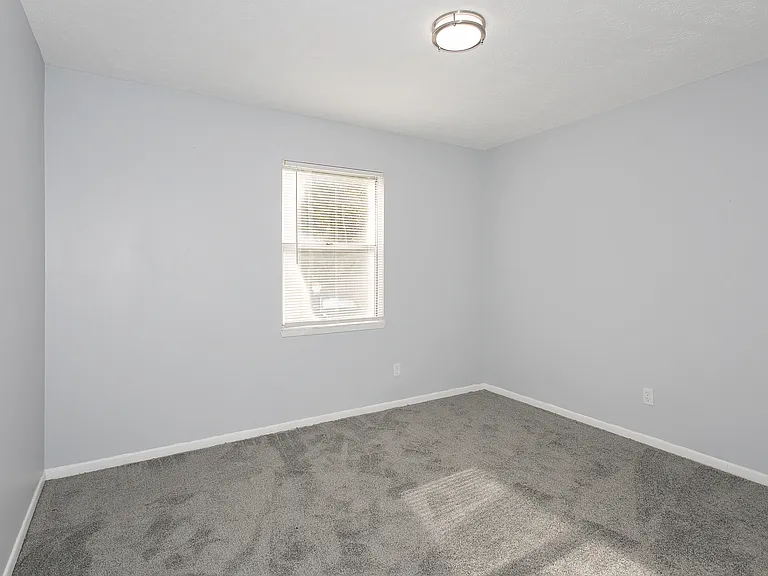 1733 W 24th St #22 — Photo 13