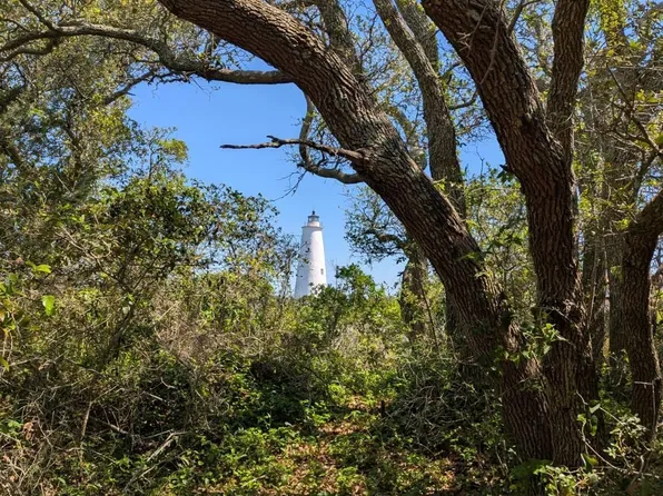 Live Oak Rd, Ocracoke, NC 27960