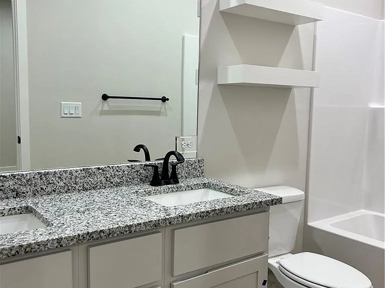 550 Cosmos St #550 — Photo 4