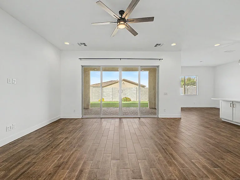 13103 N 174th Dr — Photo 15