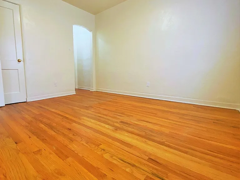 515-bedroom_12282023