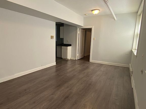 3rd image of 4111 N Ashland Ave #Basement