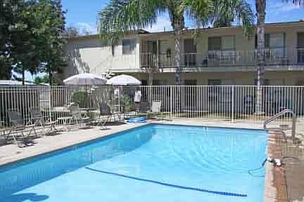 2nd image of 1809 E Wilshire Ave APT 2