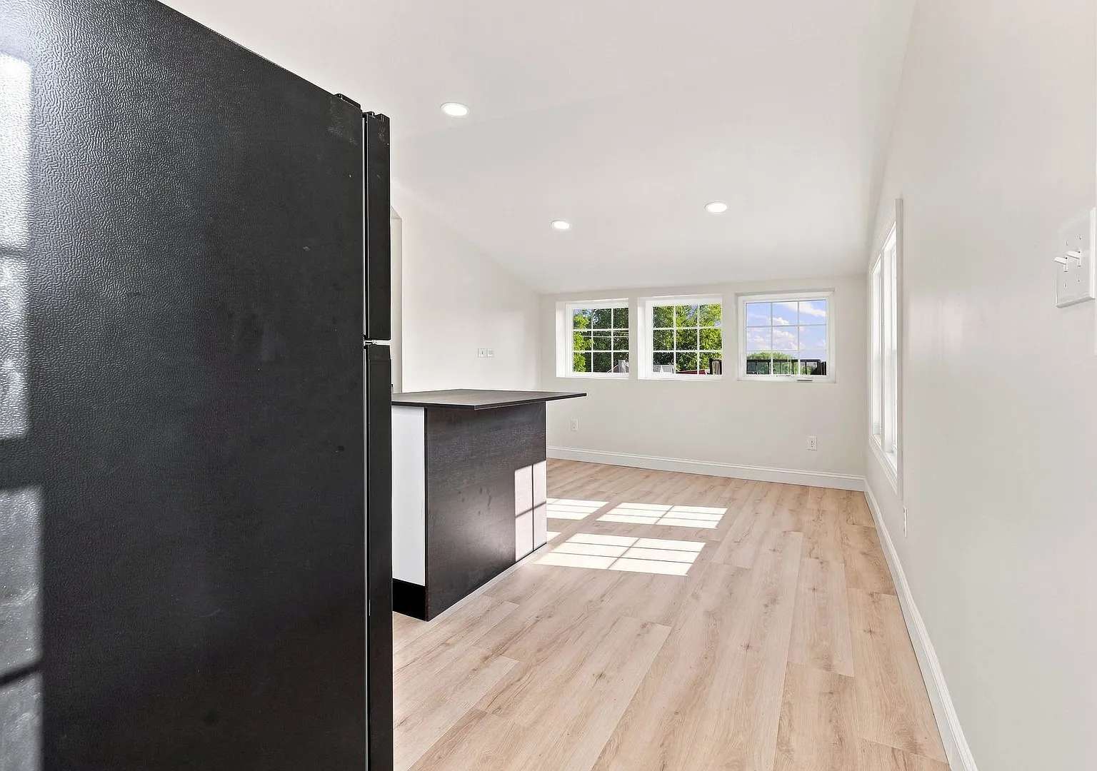 740-742 W Vine St — Photo 3