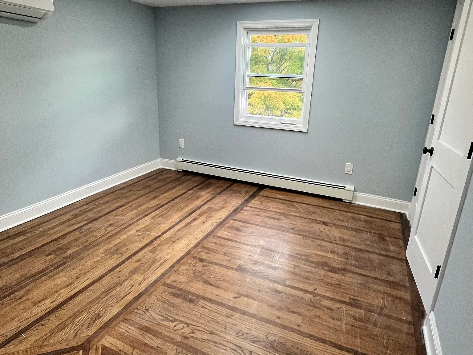3 bed, 900 sqft, $3,200 — Photo 4