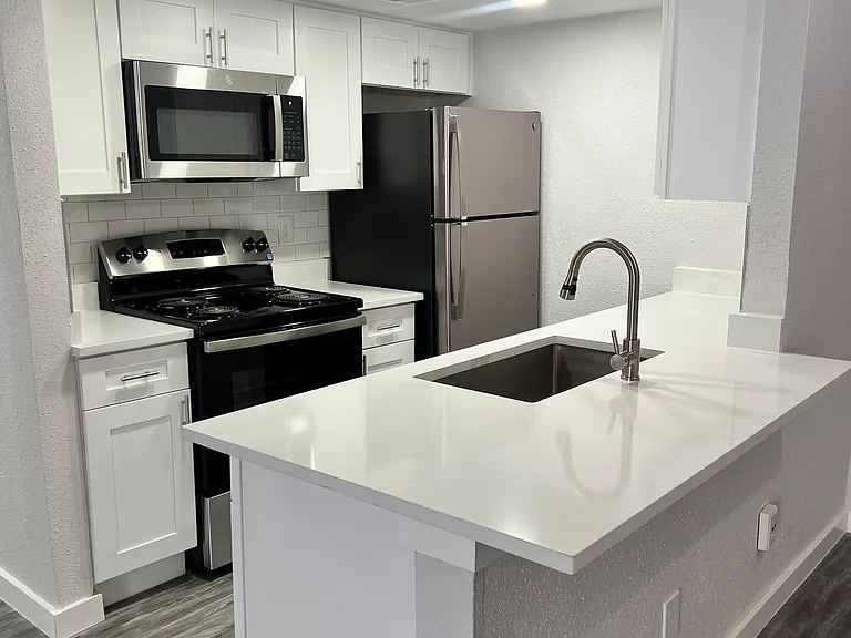 Serenity Apartments — Photo 27