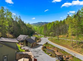 248 Buckhorn Rd, Gatlinburg, TN 37738