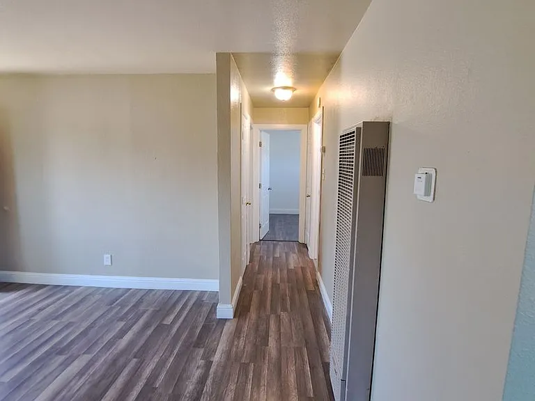 207 Brown St — Photo 5