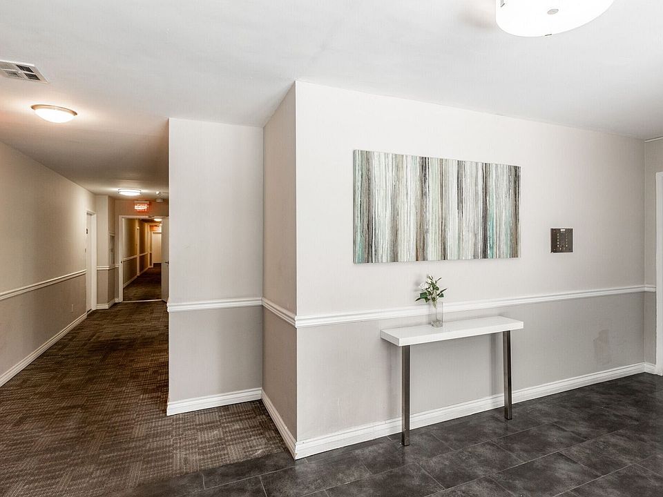 1st image of 311 S Doheny Dr APT 206